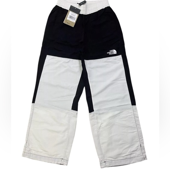 The North Face Women’s Nylon Easy Pants Black and White Color Block - Picture 12 of 16